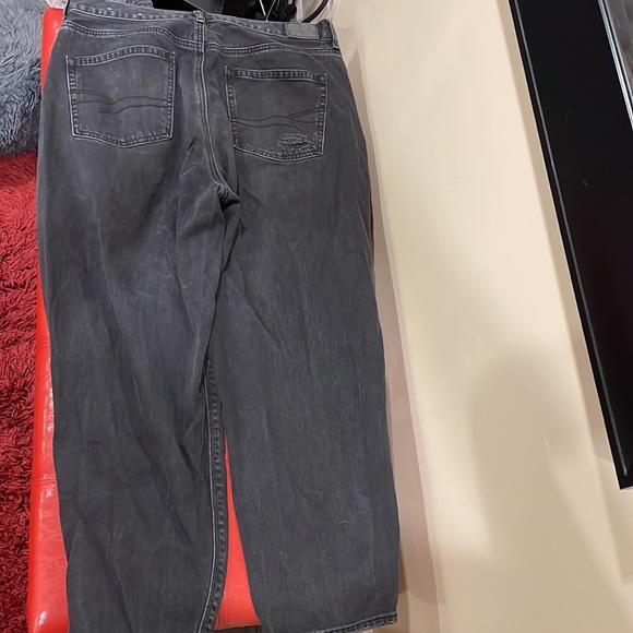 Black AE mom jeans - Picture 2 of 3